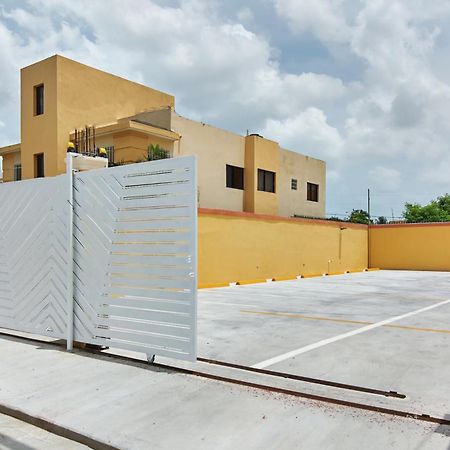 Bnb Tropical Island Aparthotel - Corales Del Sur - Santo Domingo Este Bagian luar foto