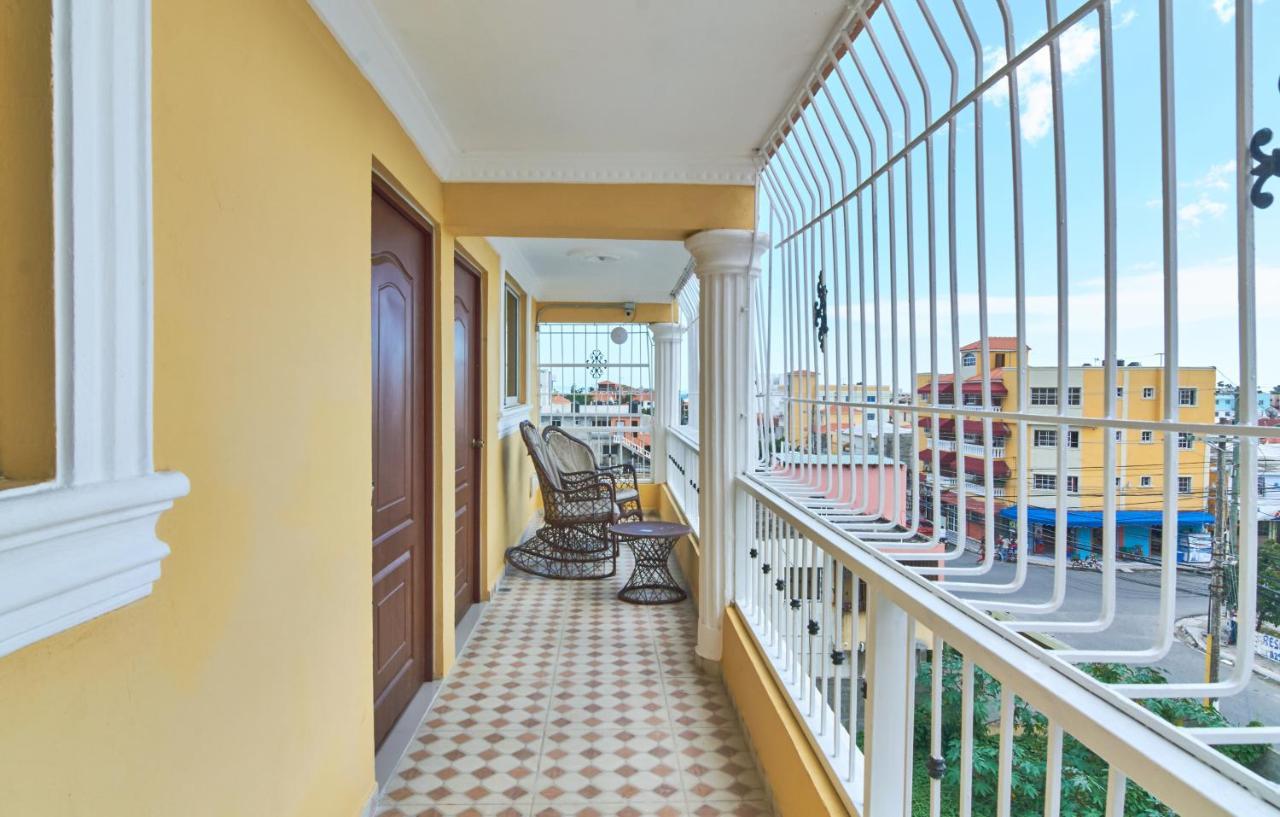Bnb Tropical Island Aparthotel - Corales Del Sur - Santo Domingo Este Bagian luar foto
