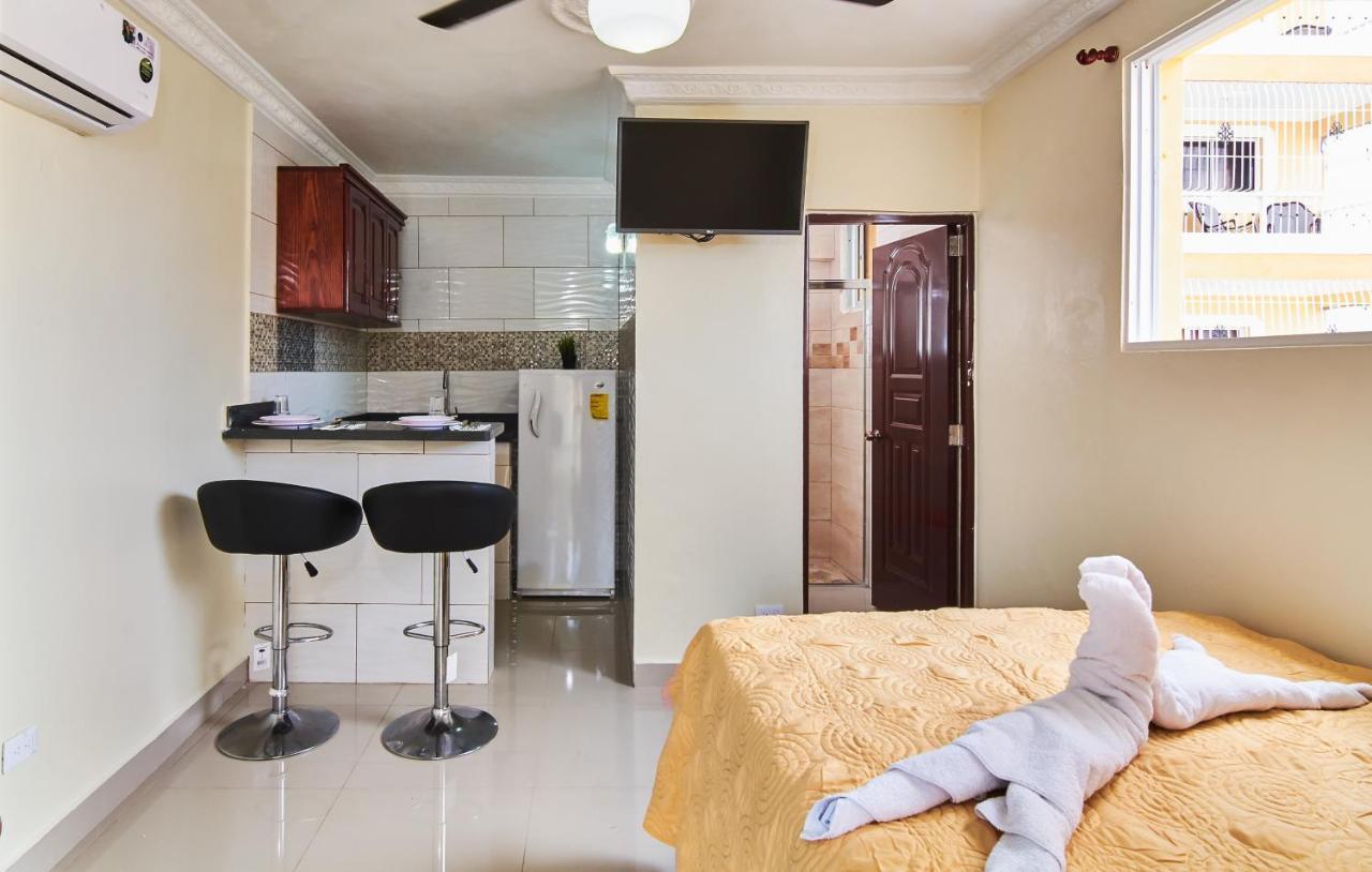 Bnb Tropical Island Aparthotel - Corales Del Sur - Santo Domingo Este Bagian luar foto