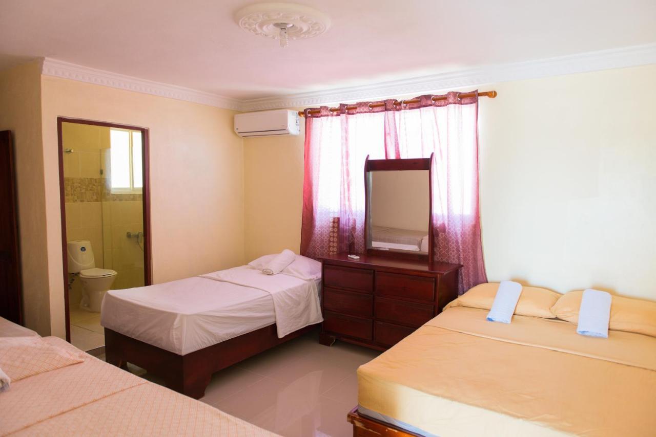 Bnb Tropical Island Aparthotel - Corales Del Sur - Santo Domingo Este Bagian luar foto