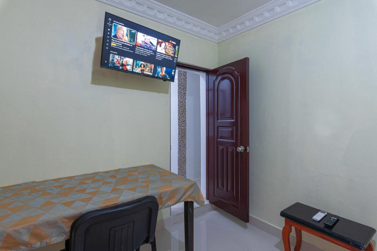 Bnb Tropical Island Aparthotel - Corales Del Sur - Santo Domingo Este Bagian luar foto