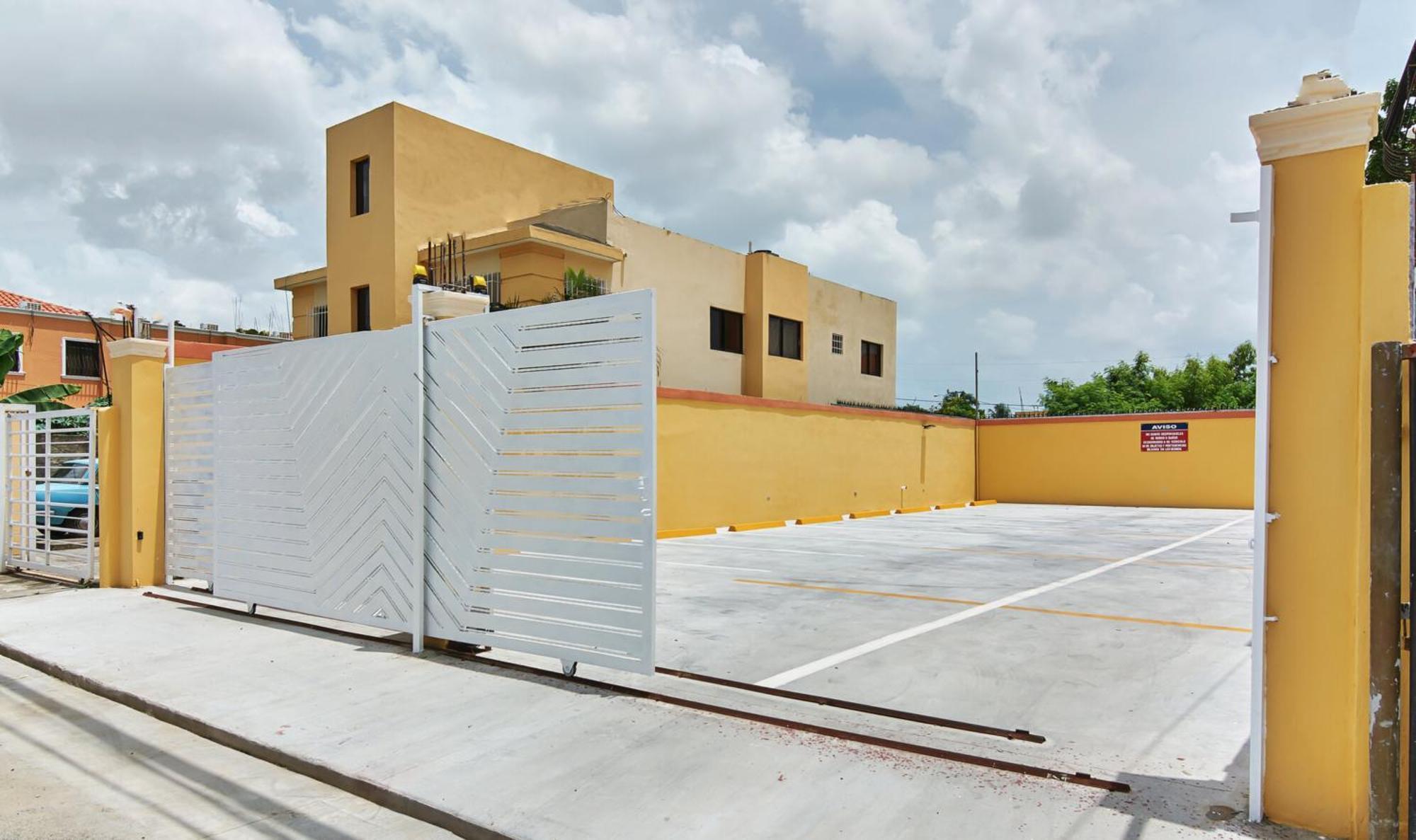 Bnb Tropical Island Aparthotel - Corales Del Sur - Santo Domingo Este Bagian luar foto