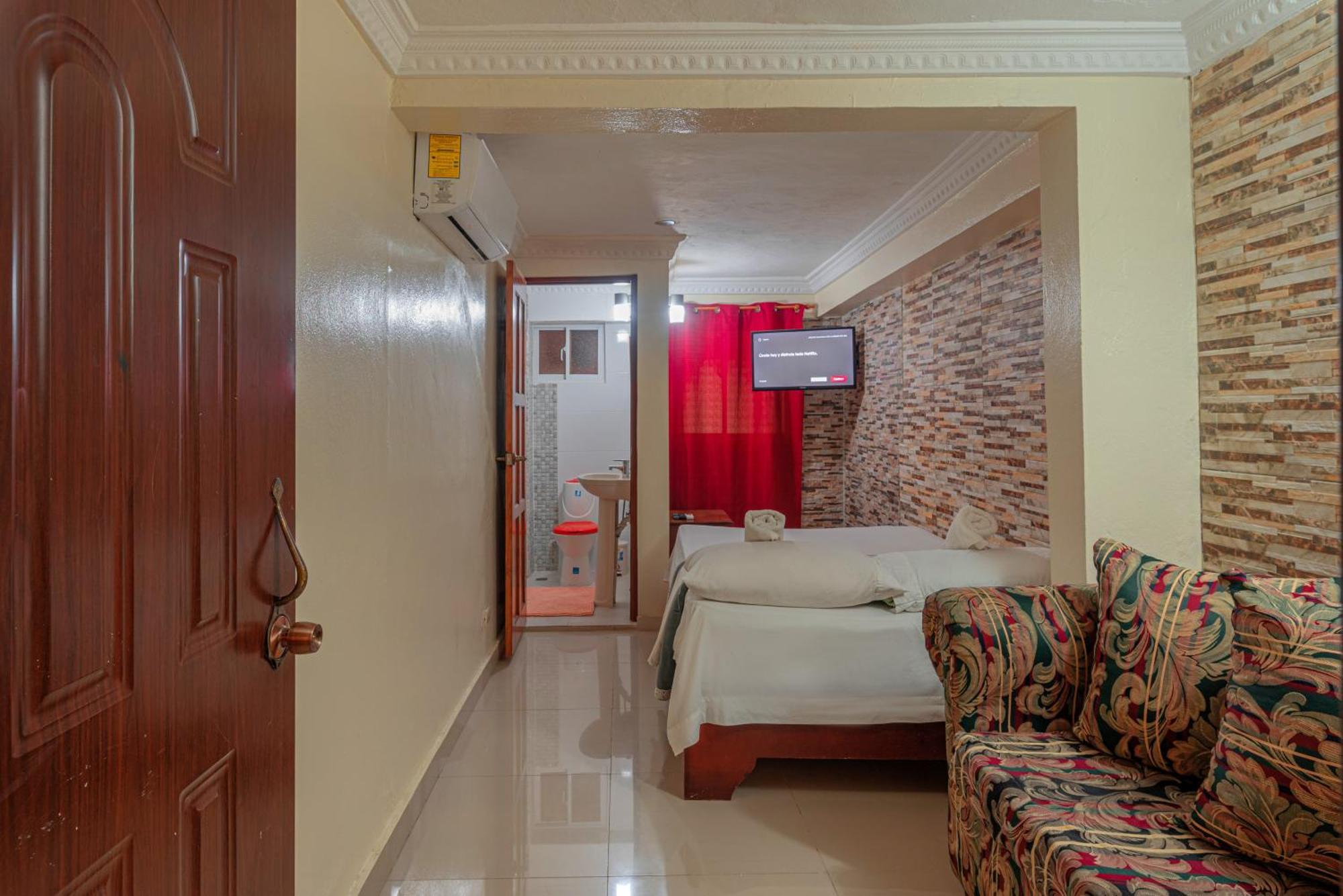 Bnb Tropical Island Aparthotel - Corales Del Sur - Santo Domingo Este Bagian luar foto